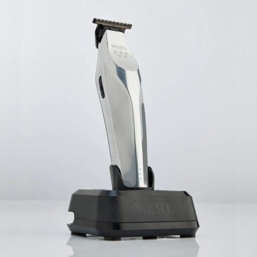 Wahl-Hi-Viz-Trimmer-In-Sfeerbeeld-2-Vakkappers-510x510-1 Wahl Hi-Viz Trimmer - Afbeelding 8